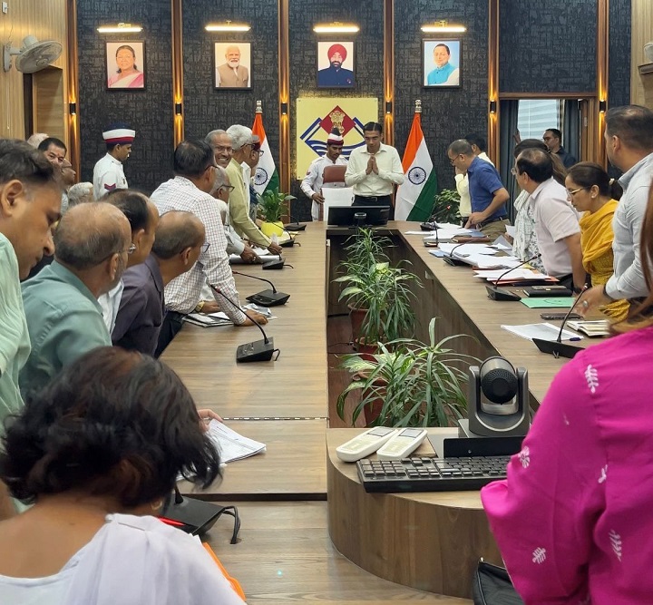 स्वतंत्रता सेनानी हमारे प्रेरणास्रोत, उनके वंशजों को मिलेगा पूरा सम्मान: डीएम