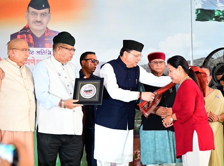 वीरता पुरस्कारधारी सैनिकों की अनुग्रह राशि में हुई बड़ी बढ़ोतरी: सीएम धामी