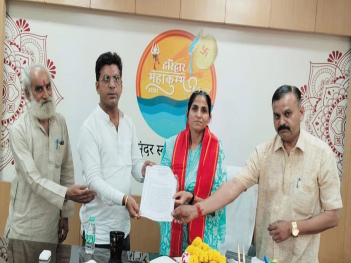 निशुल्क सुलभ शौचालय और पानी प्याऊ की व्यवस्था की मांग
