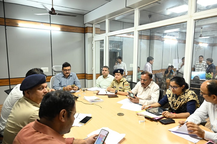 सूखा राशन और आवश्यक वस्तुओं का निरंतर वितरण जारी