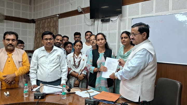 अध्यक्ष पद के लिए मुकाबला दो तरफा, उपाध्यक्ष पद पर चार दावेदार