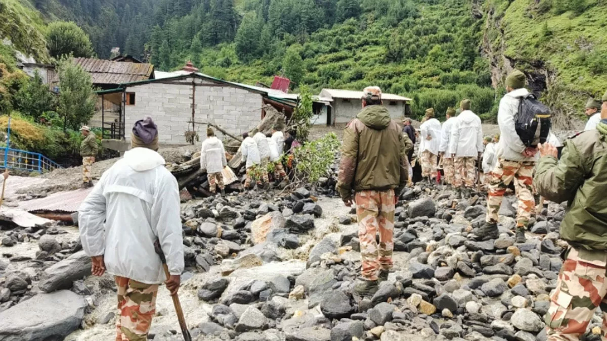 274 यात्रियों को सुरक्षित रेस्क्यू, सभी देहरादून/उत्तरकाशी भेजे जा रहे हैं